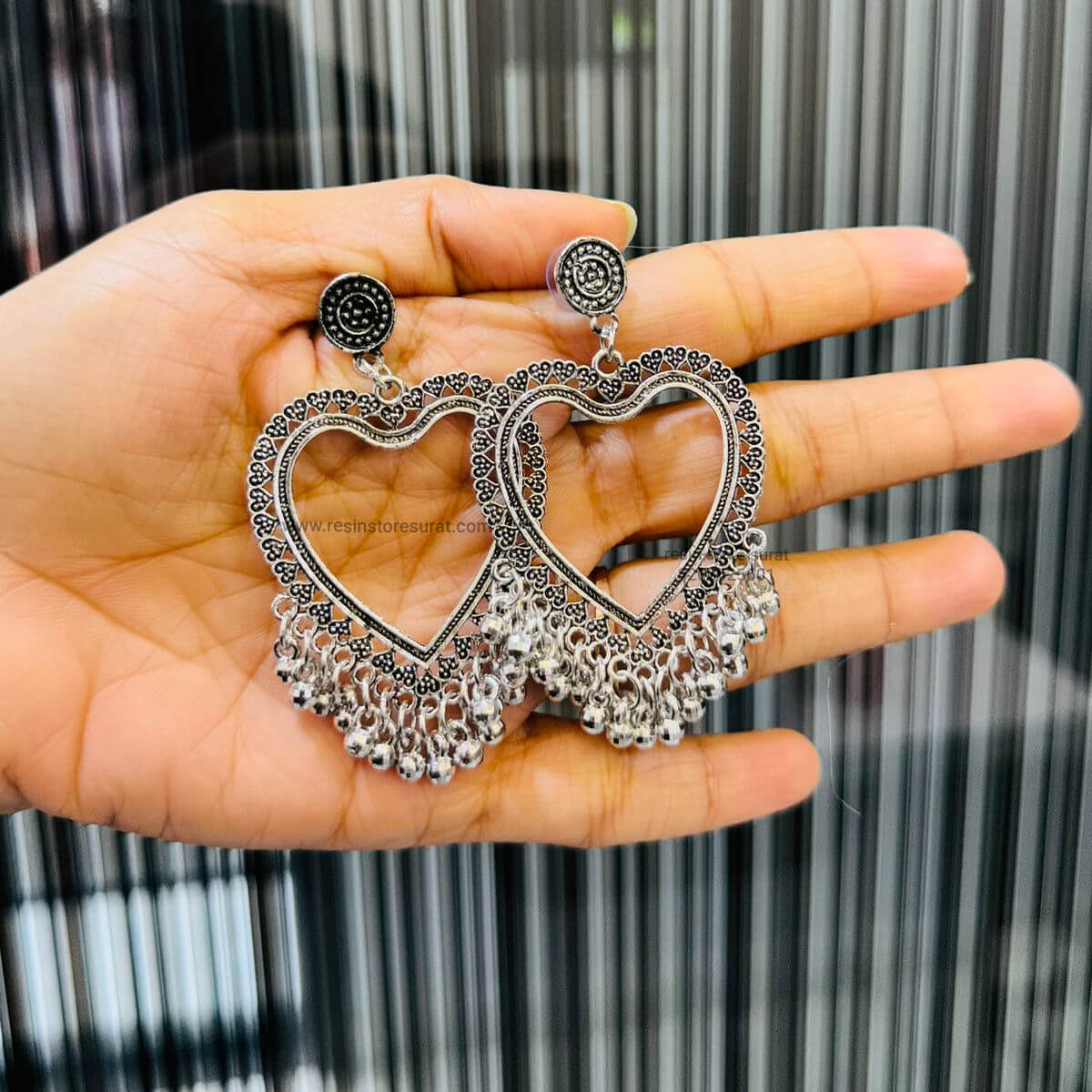 Resin Jhumka O