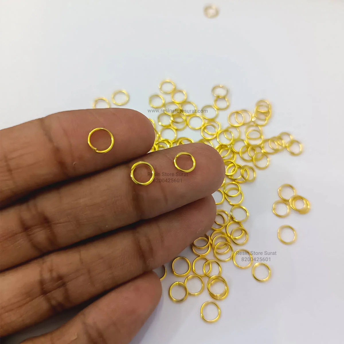Small Gold Connector / Jump ring - Image 2